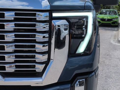 Used 2024 GMC Sierra 2500 Denali w/ Denali Reserve Package AWD/4WD image 10