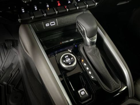 Certified 2025 Chevrolet Colorado ZR2 w/ Technology Package image 16