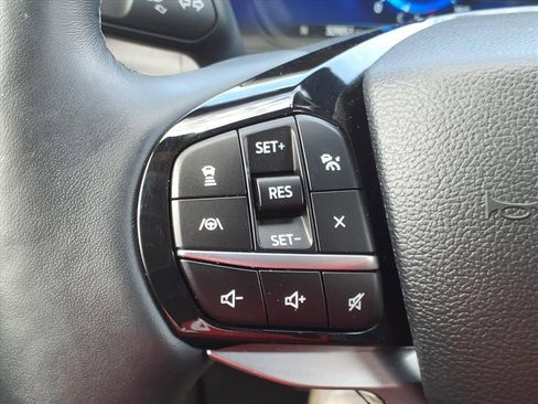 Certified 2023 Ford Explorer Platinum w/ Technology Package image 25