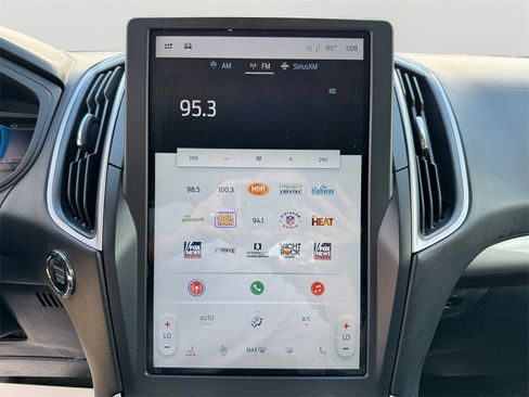 Used 2024 Ford Edge SEL image 18