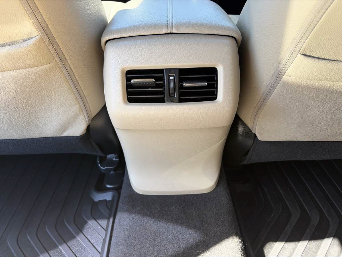 Used 2017 Honda Accord Touring image 18