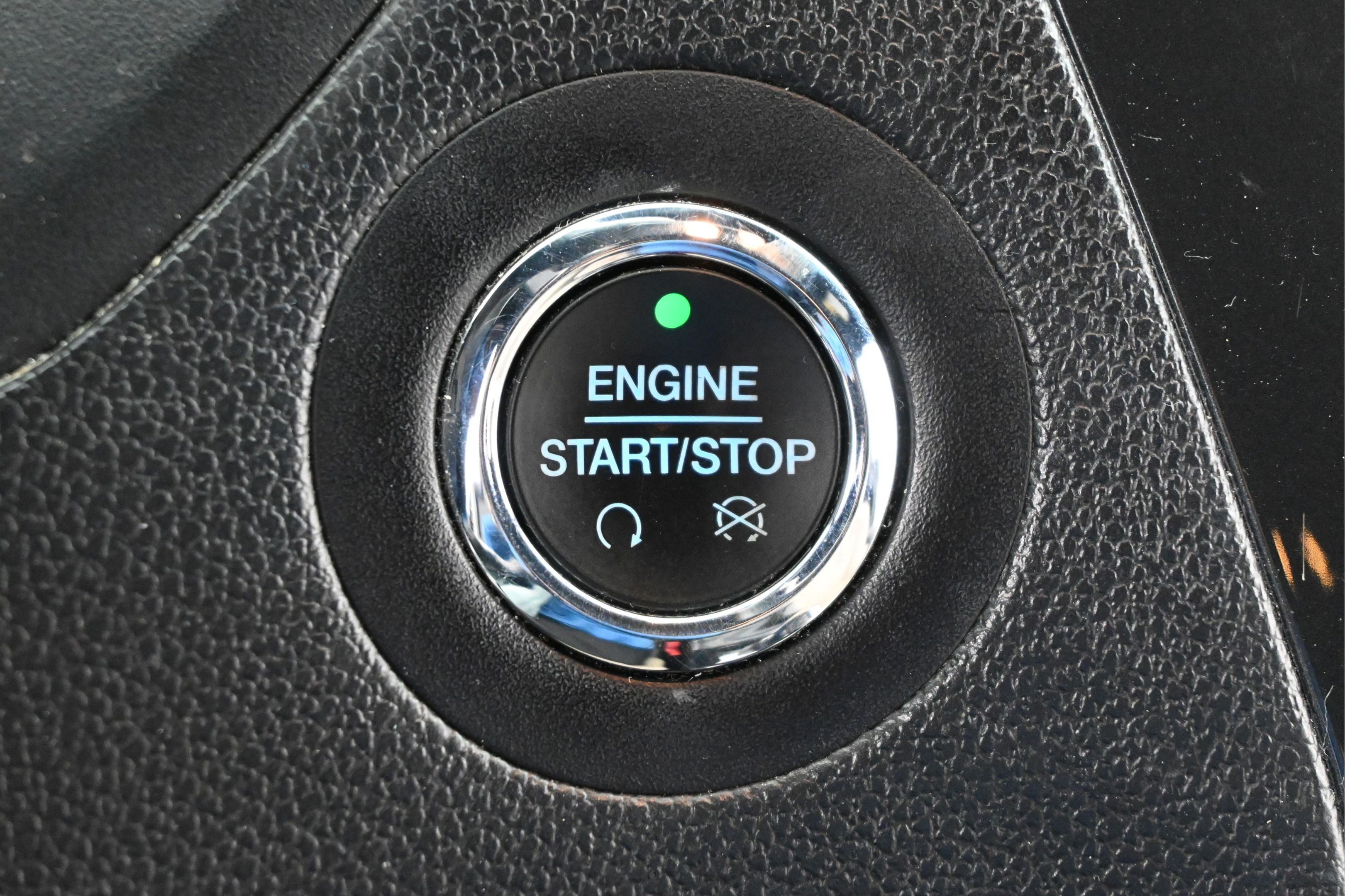 Used 2019 Ford Explorer XLT w/ Equipment Group 202A FWD image 20