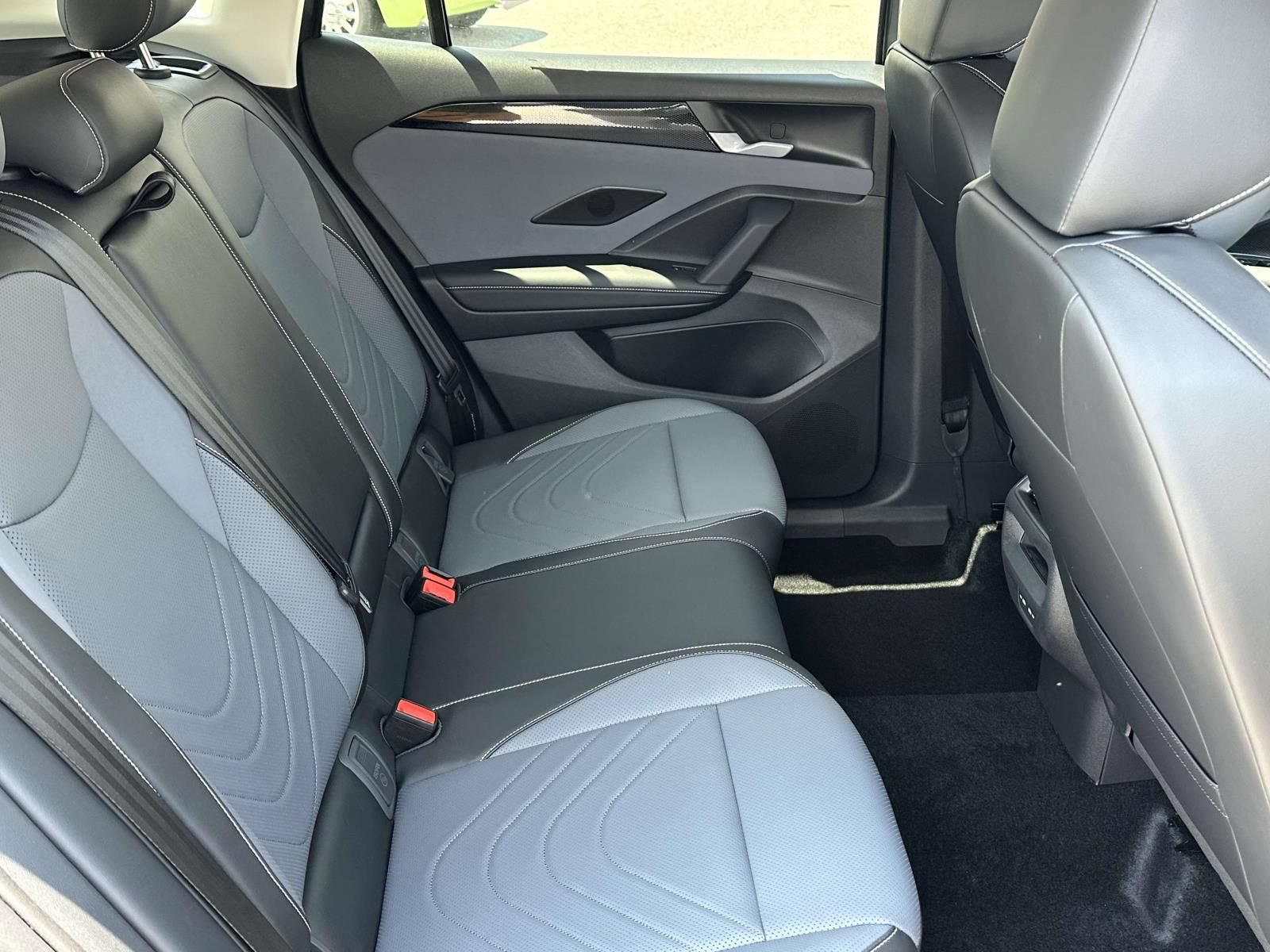 New 2026 Volkswagen Tiguan SE AWD/4WD image 15