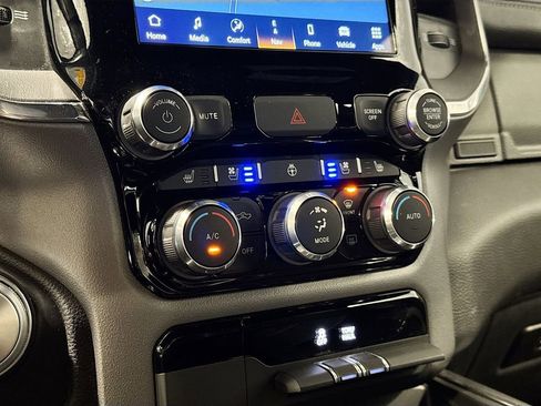 Used 2024 RAM 1500 Laramie image 16