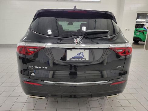 Used 2024 Buick Enclave Essence w/ Experience Buick Package image 27
