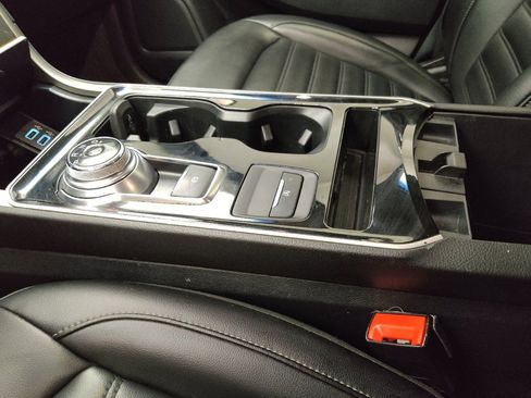 Used 2020 Ford Edge SEL FWD image 26