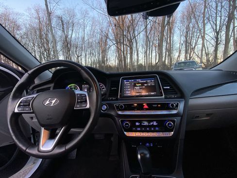 Used 2019 Hyundai Sonata Limited image 26
