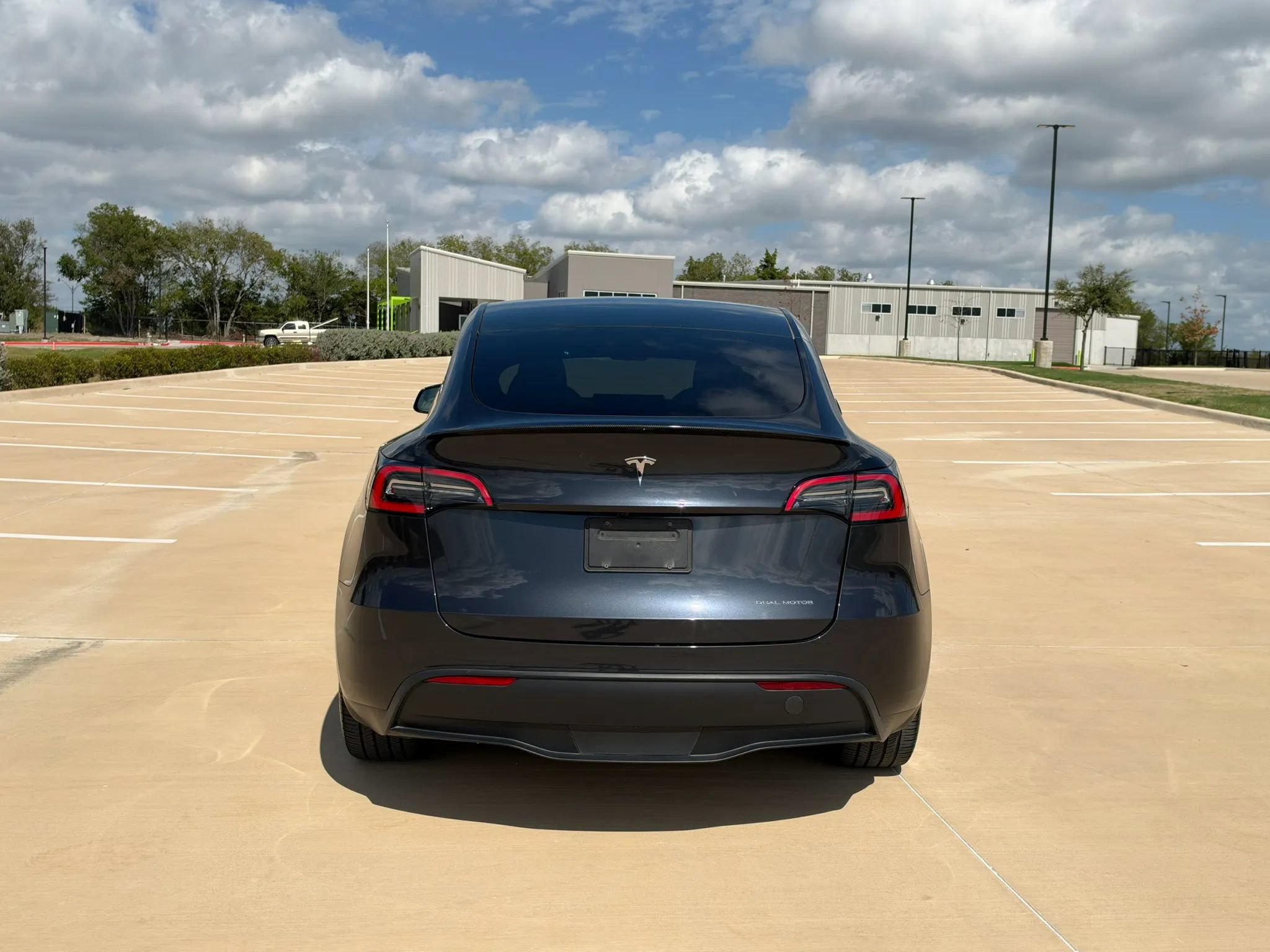 Used 2024 Tesla Model Y Long Range AWD/4WD image 5