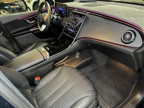 Used 2023 Mercedes-Benz EQE 500 4MATIC SUV image 11