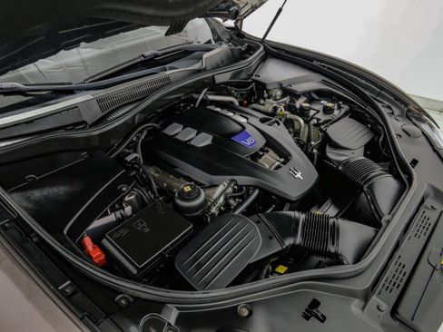 Used 2017 Maserati Levante S image 57