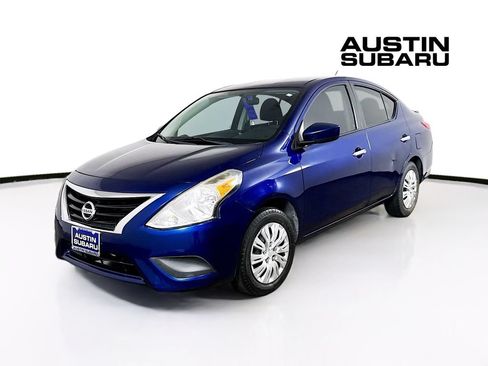 Used 2018 Nissan Versa SV FWD image 3