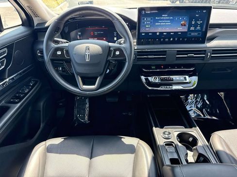 Certified 2024 Lincoln Corsair Grand Touring AWD/4WD image 15