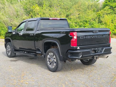 Used 2024 Chevrolet Silverado 2500 Custom w/ Custom Convenience Package AWD/4WD image 7