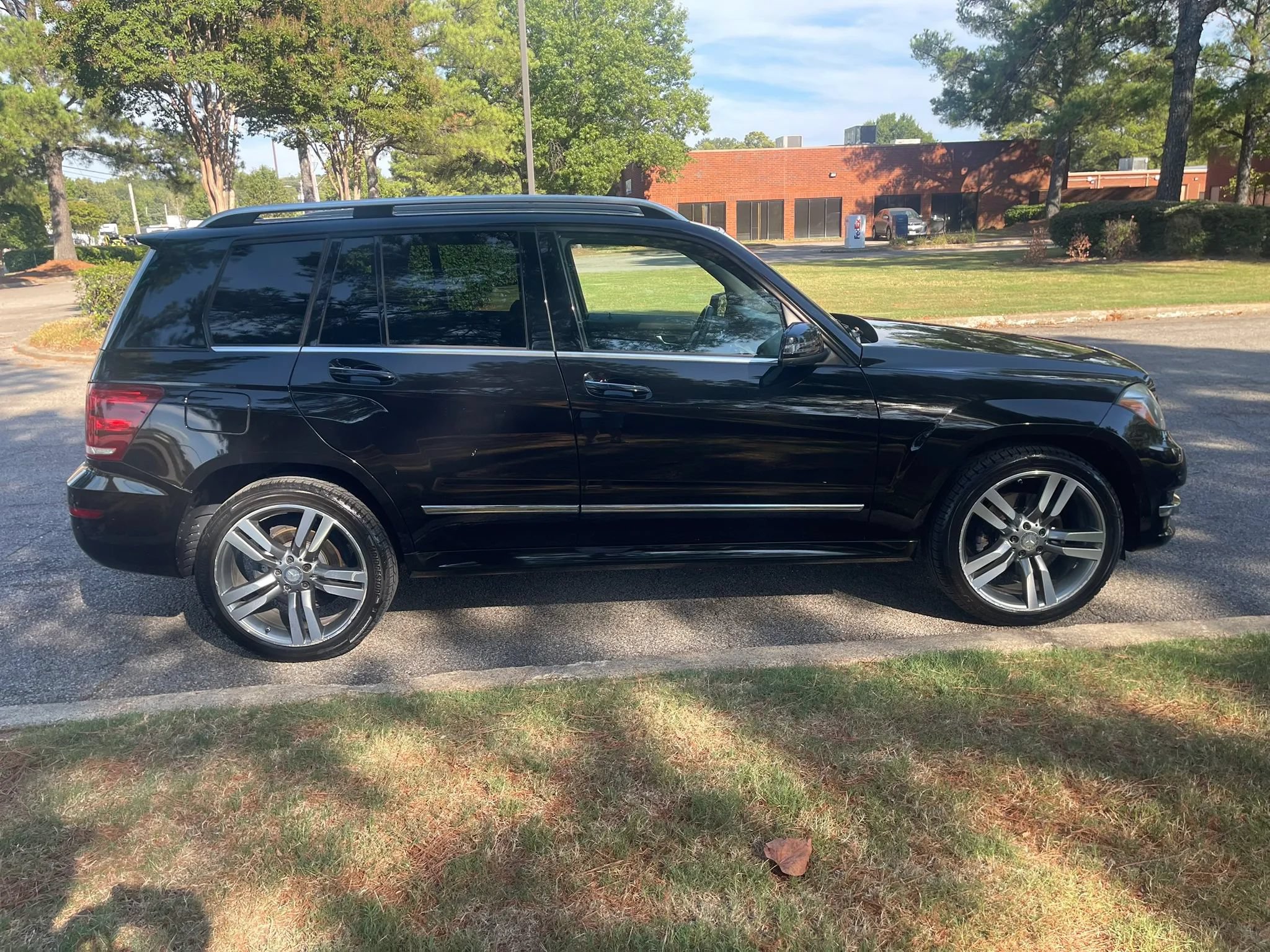 Used 2015 Mercedes-Benz GLK 350 4MATIC image 6