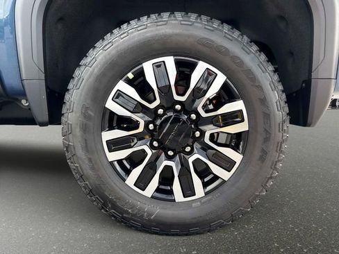 New 2026 GMC Sierra 2500 Denali Ultimate AWD/4WD image 10