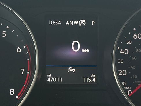 Used 2021 Volkswagen Tiguan SE w/ Panoramic Sunroof Package AWD/4WD image 26