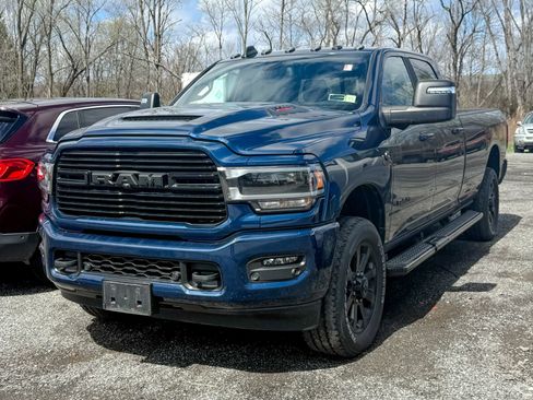 Used 2023 RAM 3500 Laramie w/ Night Edition image 11