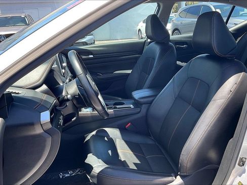 Used 2020 Nissan Altima 2.5 SR w/ Premium Package FWD image 32