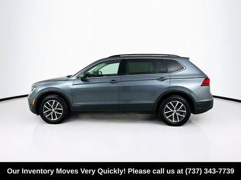 Used 2019 Volkswagen Tiguan SE w/ Panoramic Sunroof Package FWD image 4