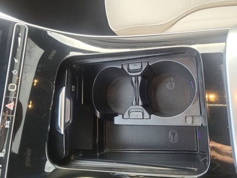 Used 2023 Mercedes-Benz C 300 4MATIC Sedan image 15