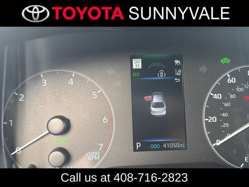 Used 2025 Toyota Corolla SE AWD/4WD image 3
