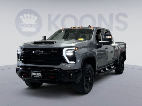 Used 2025 Chevrolet Silverado 2500 LT w/ Trail Boss Package AWD/4WD image 1