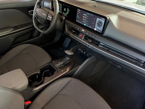 Used 2025 Kia K4 FWD image 20