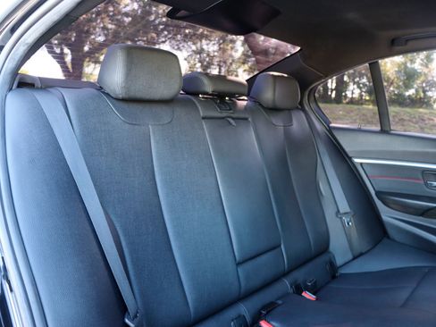 Used 2018 BMW 330i xDrive Sedan AWD/4WD image 19