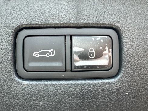 New 2026 Genesis GV70 2.5T Advanced AWD/4WD image 19