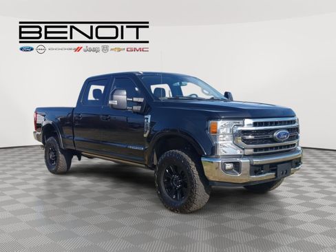 Used 2022 Ford F250 Lariat w/ Tremor Off-Road Package image 4