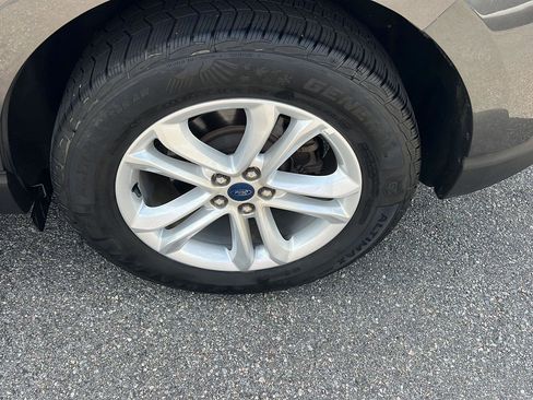 Used 2019 Ford Edge SEL w/ Equipment Group 201A image 40