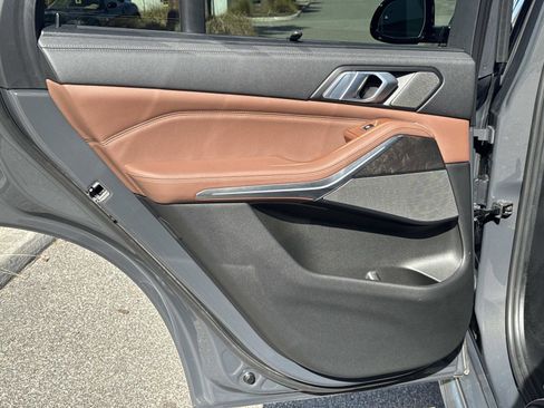 Used 2022 BMW X5 M50i w/ Executive Package image 13