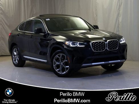 Certified 2025 BMW X4 xDrive30i image 1