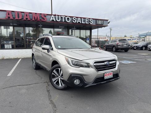 Used 2018 Subaru Outback 2.5i Limited AWD/4WD image 1