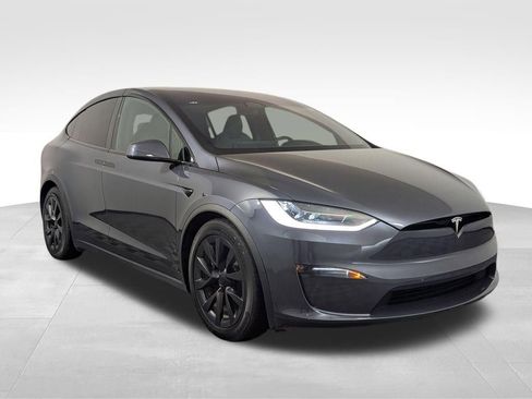 Used 2023 Tesla Model X image 23