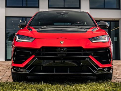 Used 2024 Lamborghini Urus Performante AWD/4WD image 8