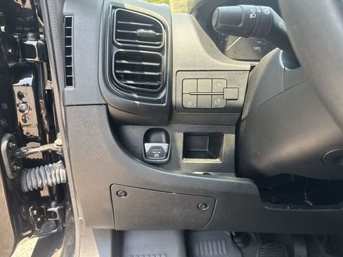 Used 2023 RAM ProMaster 2500 w/ Black Appearance Package FWD image 22