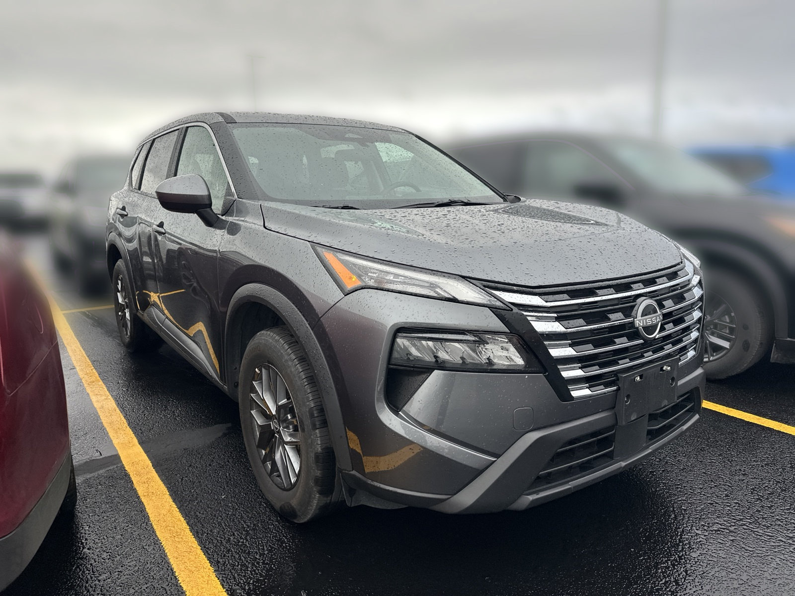 Used 2026 Nissan Rogue SV AWD/4WD image 2