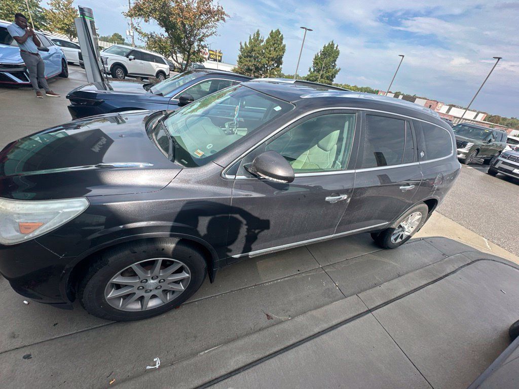 Used 2015 Buick Enclave Leather FWD image 6