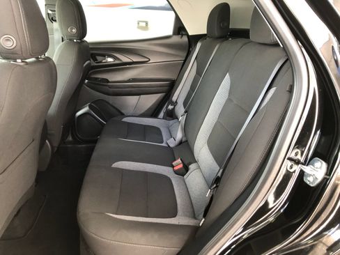 Used 2025 Chevrolet TrailBlazer LS w/ LS Convenience Package FWD image 12