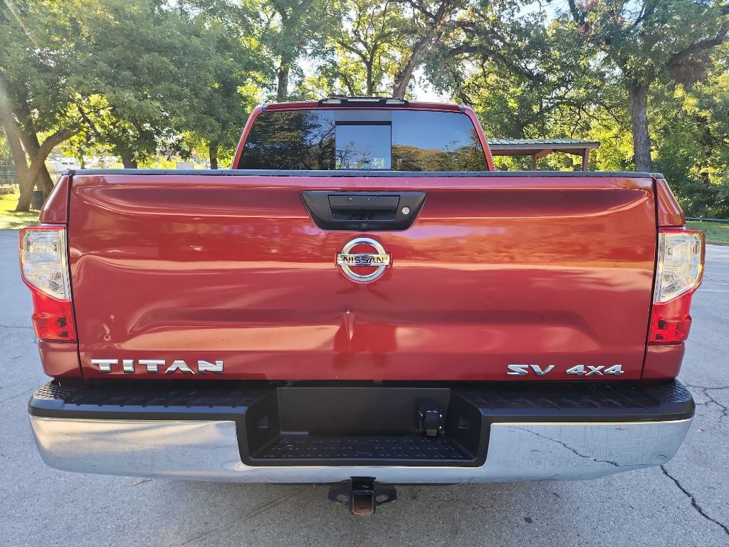 Used 2019 Nissan Titan SV AWD/4WD image 6