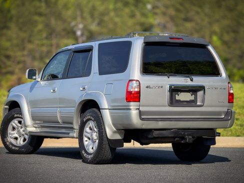 Used 2002 Toyota 4Runner Limited AWD/4WD image 9