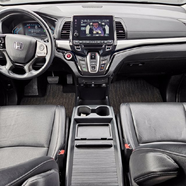 Used 2023 Honda Odyssey Touring image 19