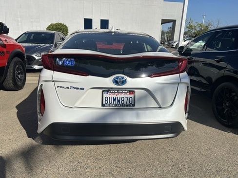 Used 2021 Toyota Prius Prime image 5