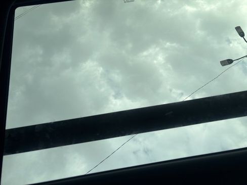 Used 2016 Jeep Grand Cherokee Overland image 26