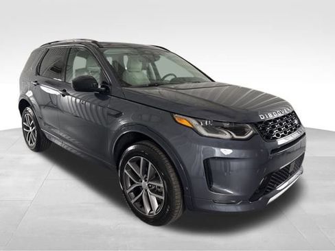 New 2025 Land Rover Discovery Sport S image 4
