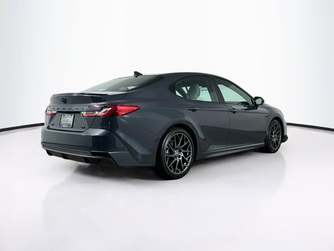 Used 2025 Toyota Camry SE w/ Convenience Package FWD image 9