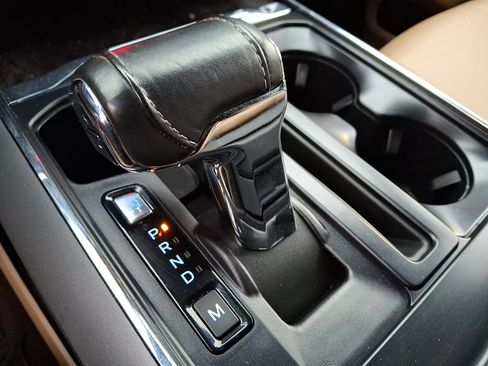 Used 2022 Ford F150 Lariat w/ Equipment Group 502A High image 16