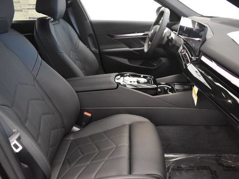 New 2027 BMW 530i xDrive w/ Premium Package AWD/4WD image 19
