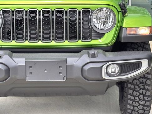 New 2025 Jeep Gladiator Sport image 8